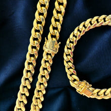 Load image into Gallery viewer, 14KT Miami Cuban Necklace 15mm, Yellow Gold, Diamond-Cut, Box Lock
