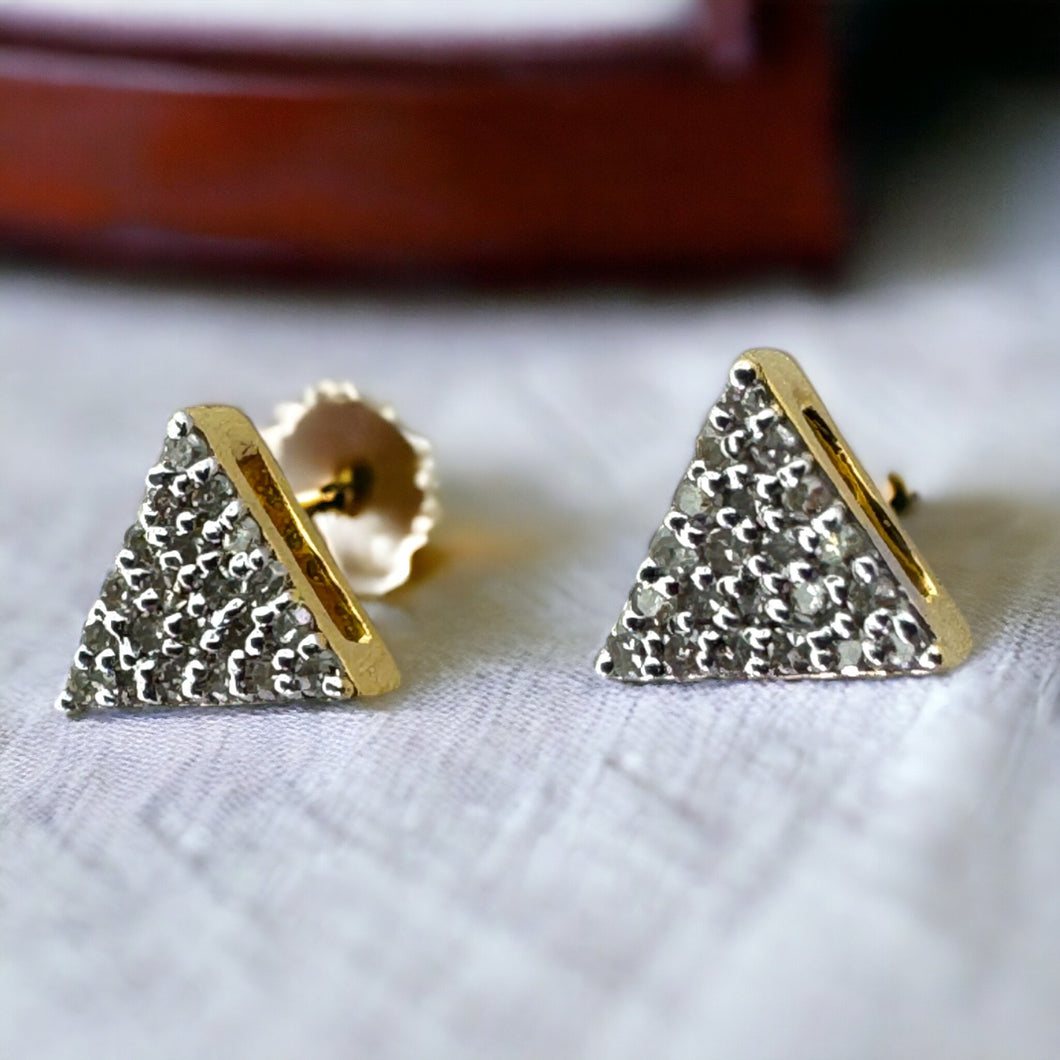 10KT Gold 5MM Triangle Stud Earrings, Genuine SI Diamond - 0.09 CT, 5287