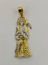 Load image into Gallery viewer, 10KT Sun real Yellow  gold Pendant
