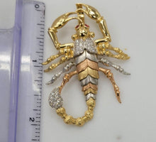 Load image into Gallery viewer, 14KT Scorpio Gold Diamond cut Bail 5.0 mm 12.41 GRM
