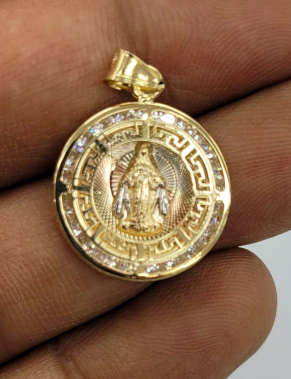 10KT Sra Milagrosa Real Gold pendant,Diamond cut Brand New, Premium Quality.