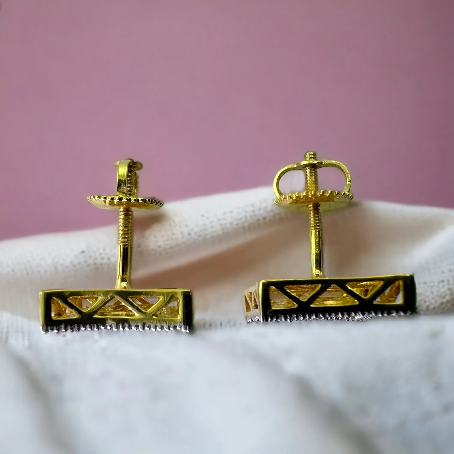 10KT yellow gold square cluster stud earrings with 0.57ct SI diamonds – back view showing screw-back posts and X-cutout design