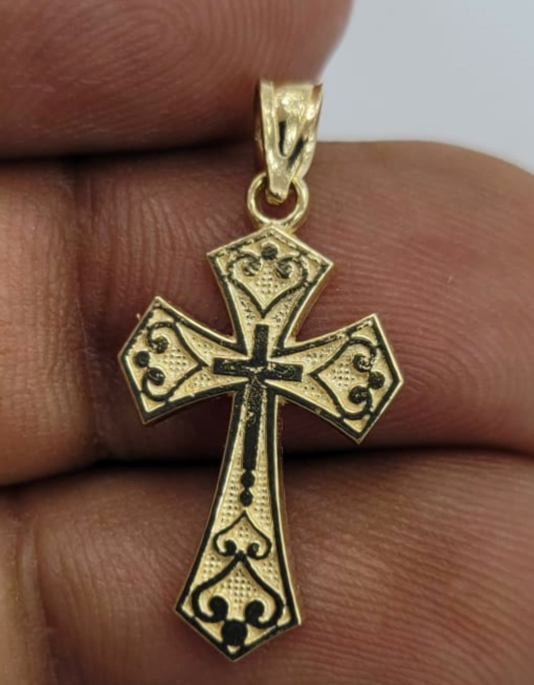 10KT Cross Real Gold pendant ,Diamond cut, 1.33 Grms, 2.5 mm Bail.