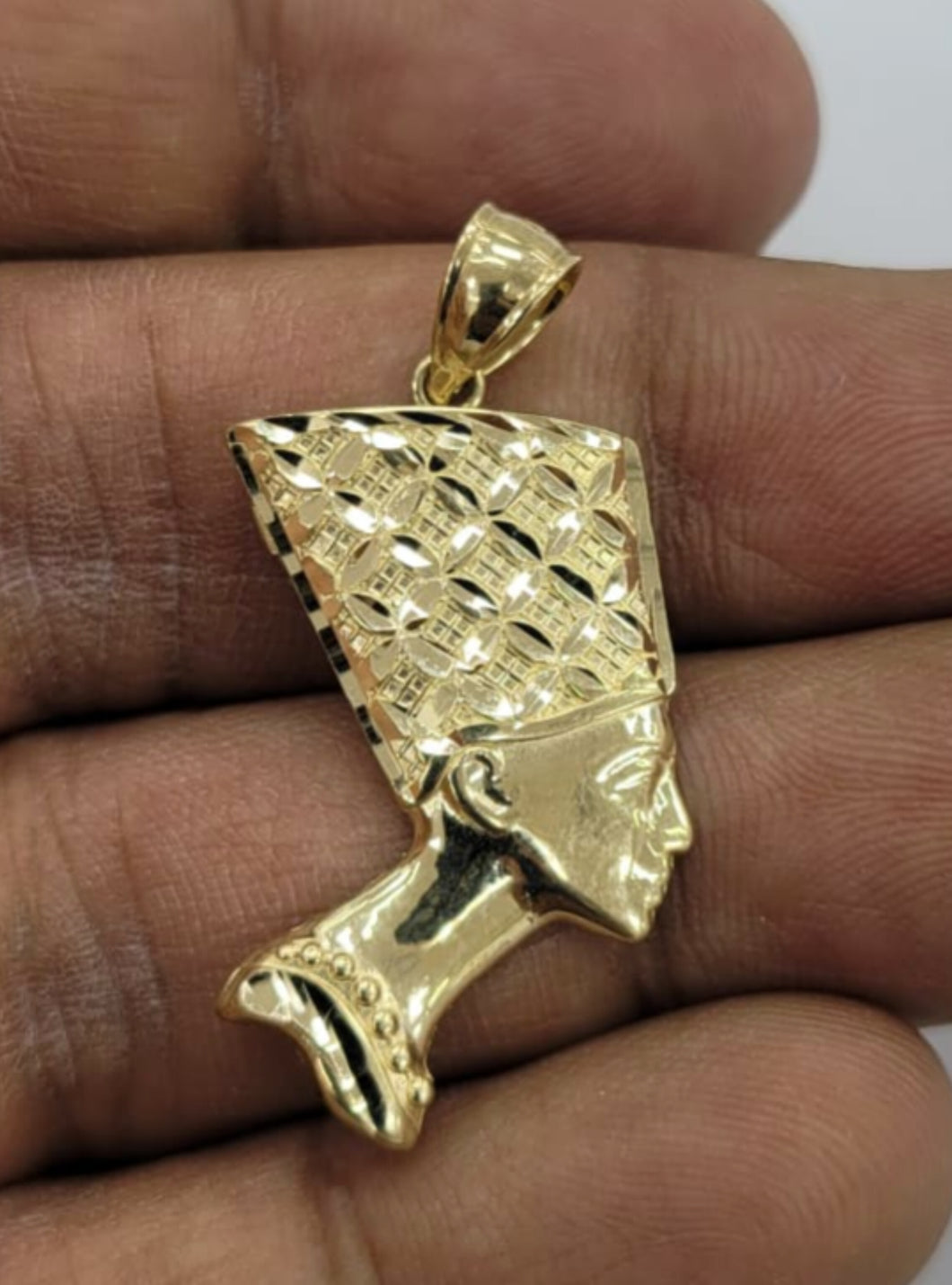 10KT African queen nefertiti Real Gold pendant ,Diamond cut, 2.18 Grms, 3 mm Bail.