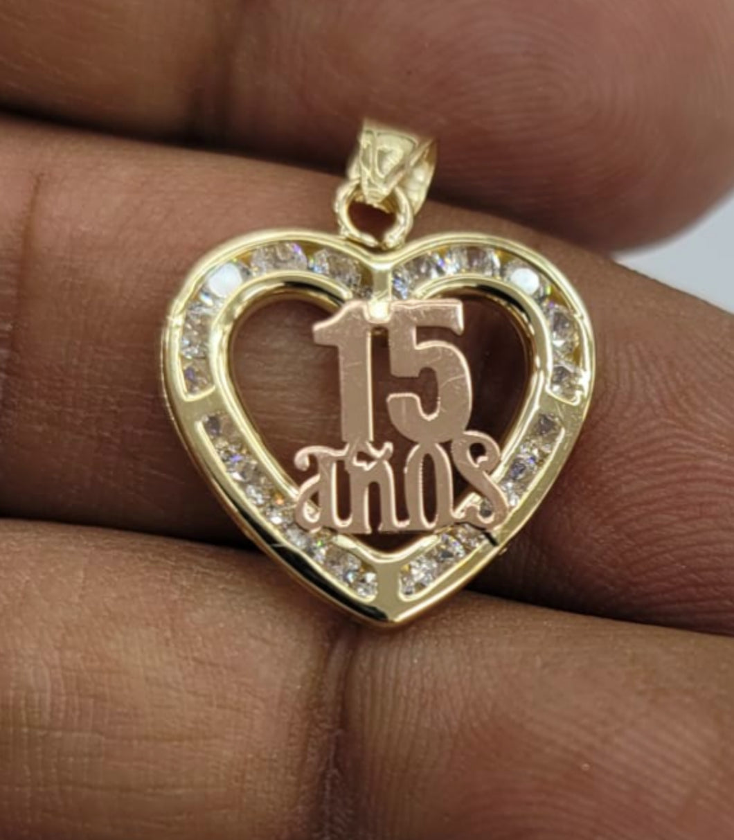 10KT 15 Anos Heart Real Gold pendant ,Diamond cut, 1.10 Grms, 2.5 mm Bail.