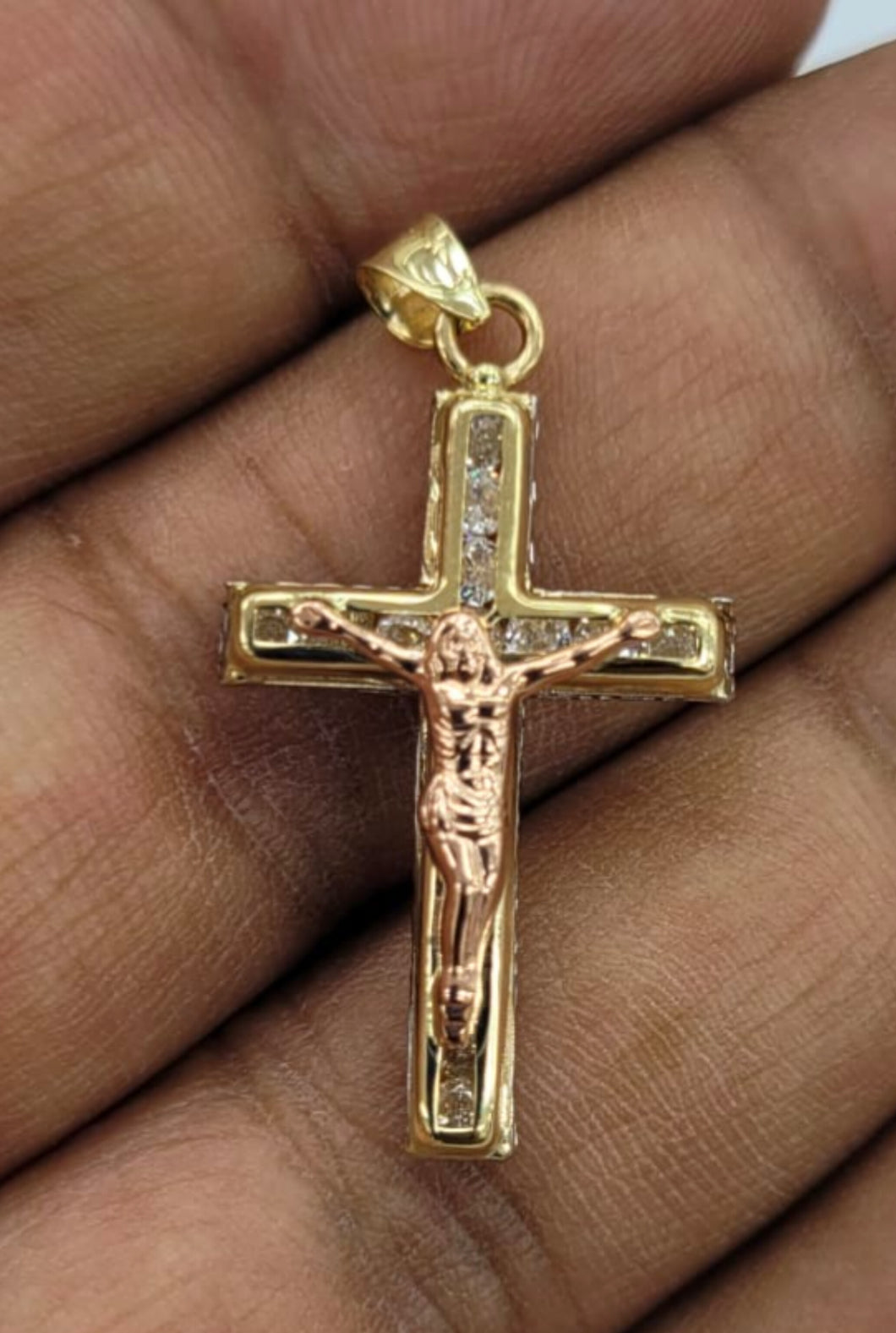 10KT Cross Real Gold pendant ,Diamond cut, 1.51 Grms, 2.5 mm Bail.