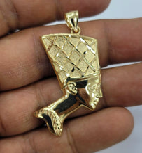 Load image into Gallery viewer, 10KT African queen nefertiti Real Gold pendant ,Diamond cut, 3.35 Grms, 4.5 mm Bail.
